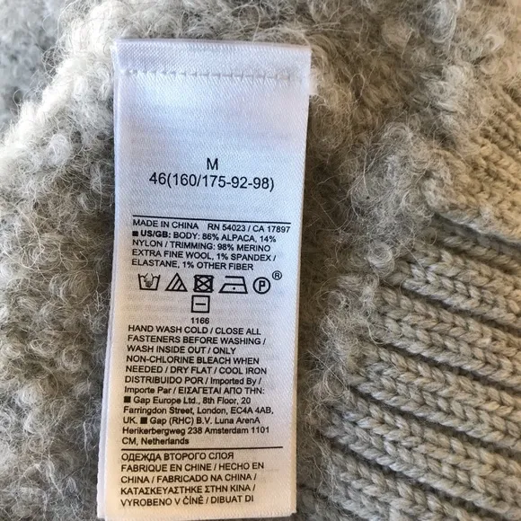 Banana Republic Oversized Safido Bouclé Cardigan in Light Heather Gray