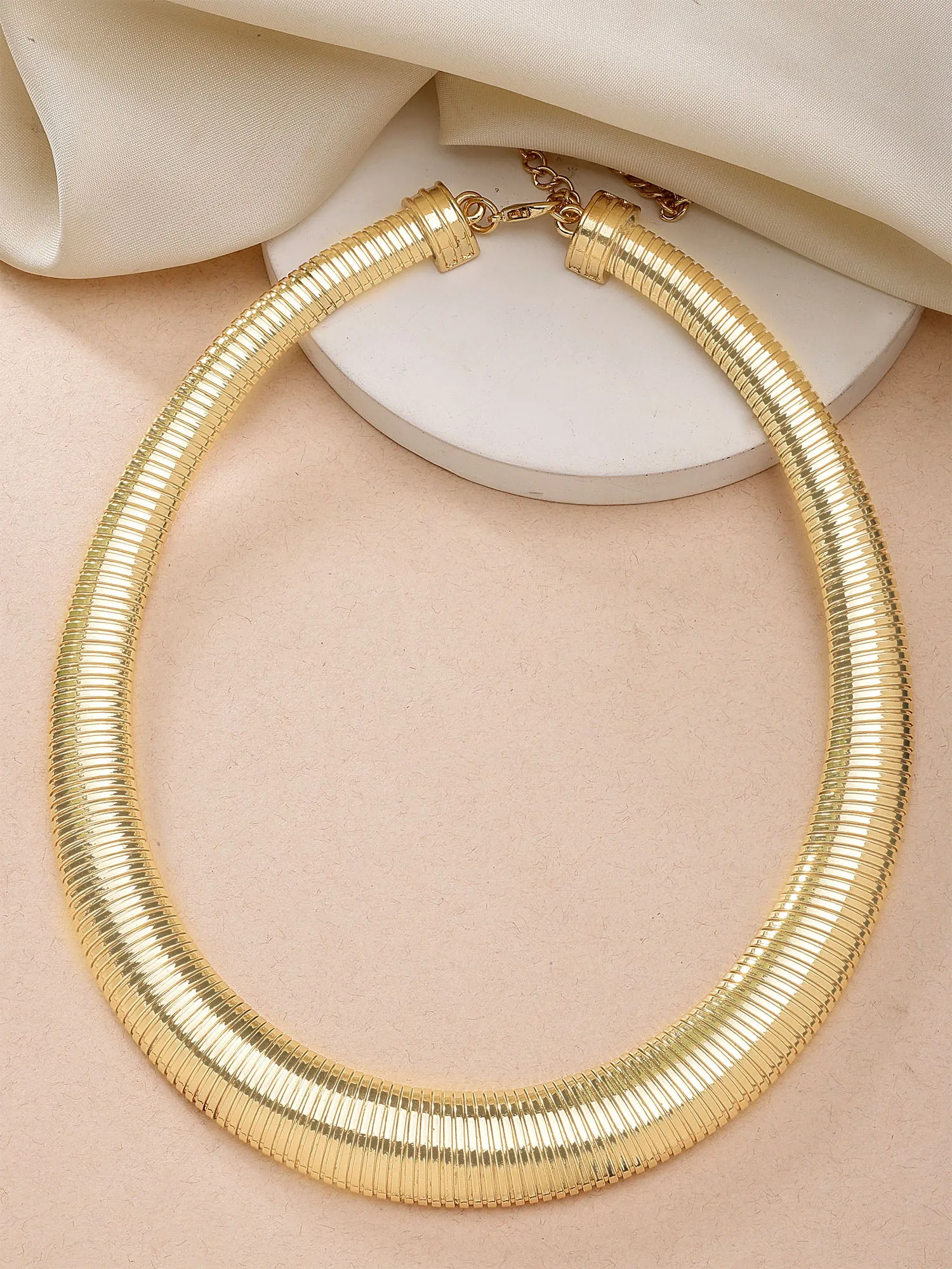 Bohey by KARATCART Gold-Plated Graduating Snake Chain Necklace for Women