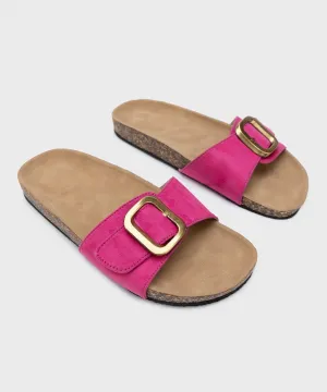 Comfort Slides with Buckle Detail