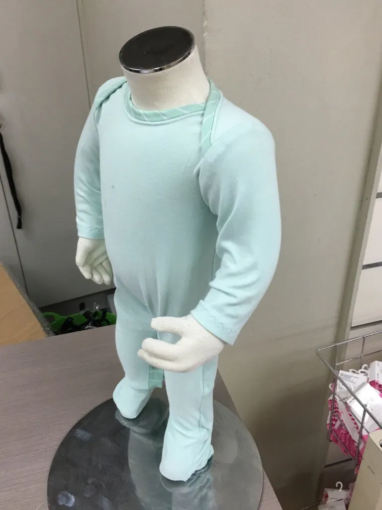 Easy Neck Onesie : 0-18 months