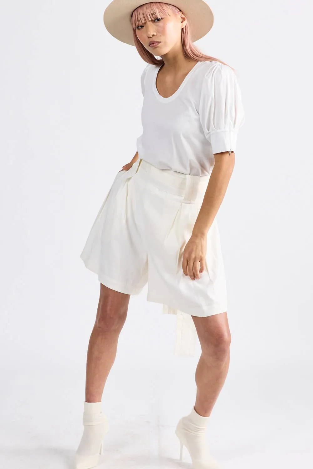 Florence Linen Short in Ivory