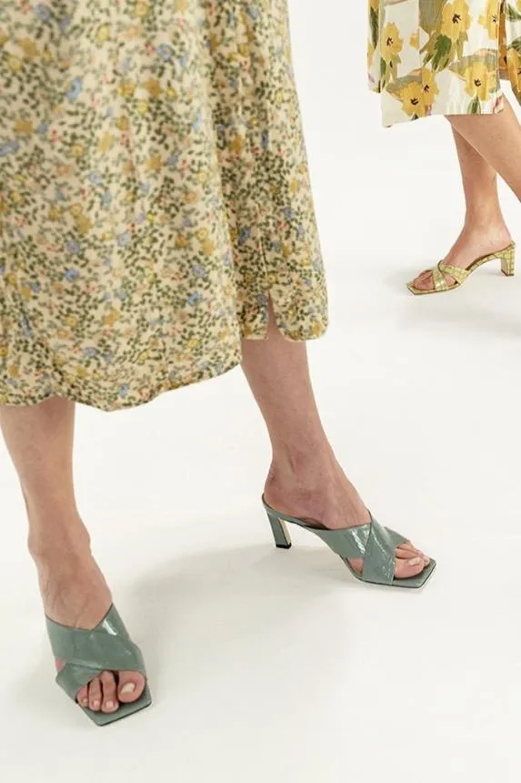 Kaori Avocado Green Soft Naplak Mules