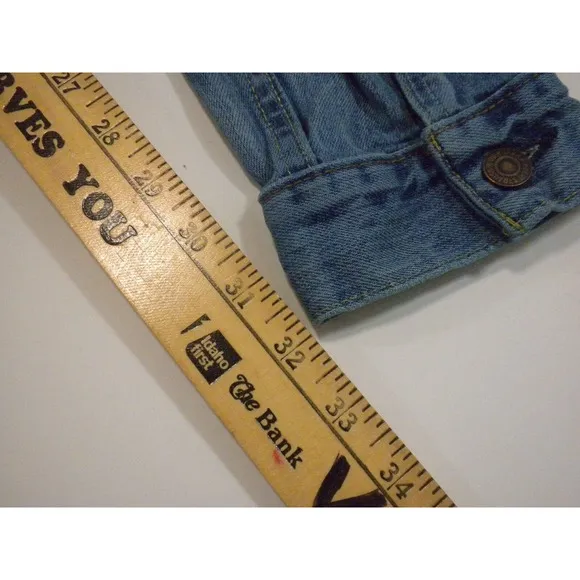 Levi's Jacket Mens L Blue Denim Jean Trucker Button Down Light Wash Vintage 90's