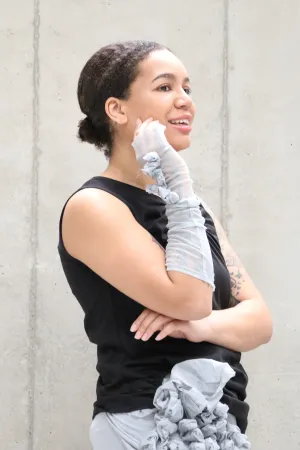 Rundholz Dip Knotted Gloves (2 Colors)