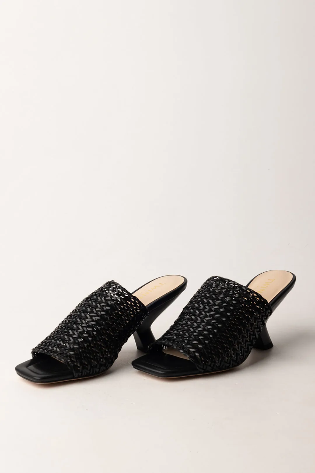Sandali Mules con Intrecci