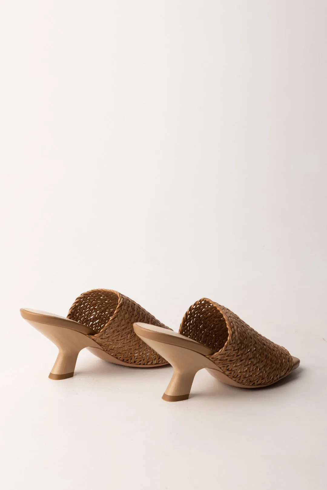 Sandali Mules con Intrecci