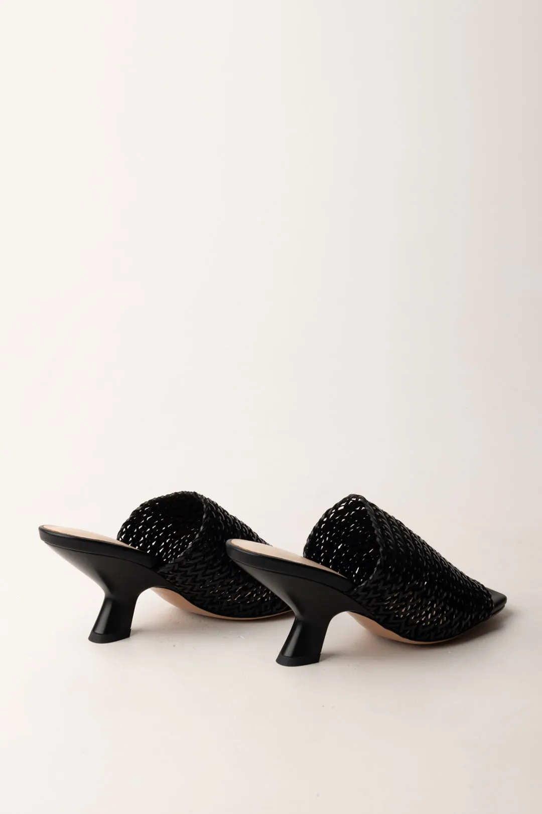 Sandali Mules con Intrecci