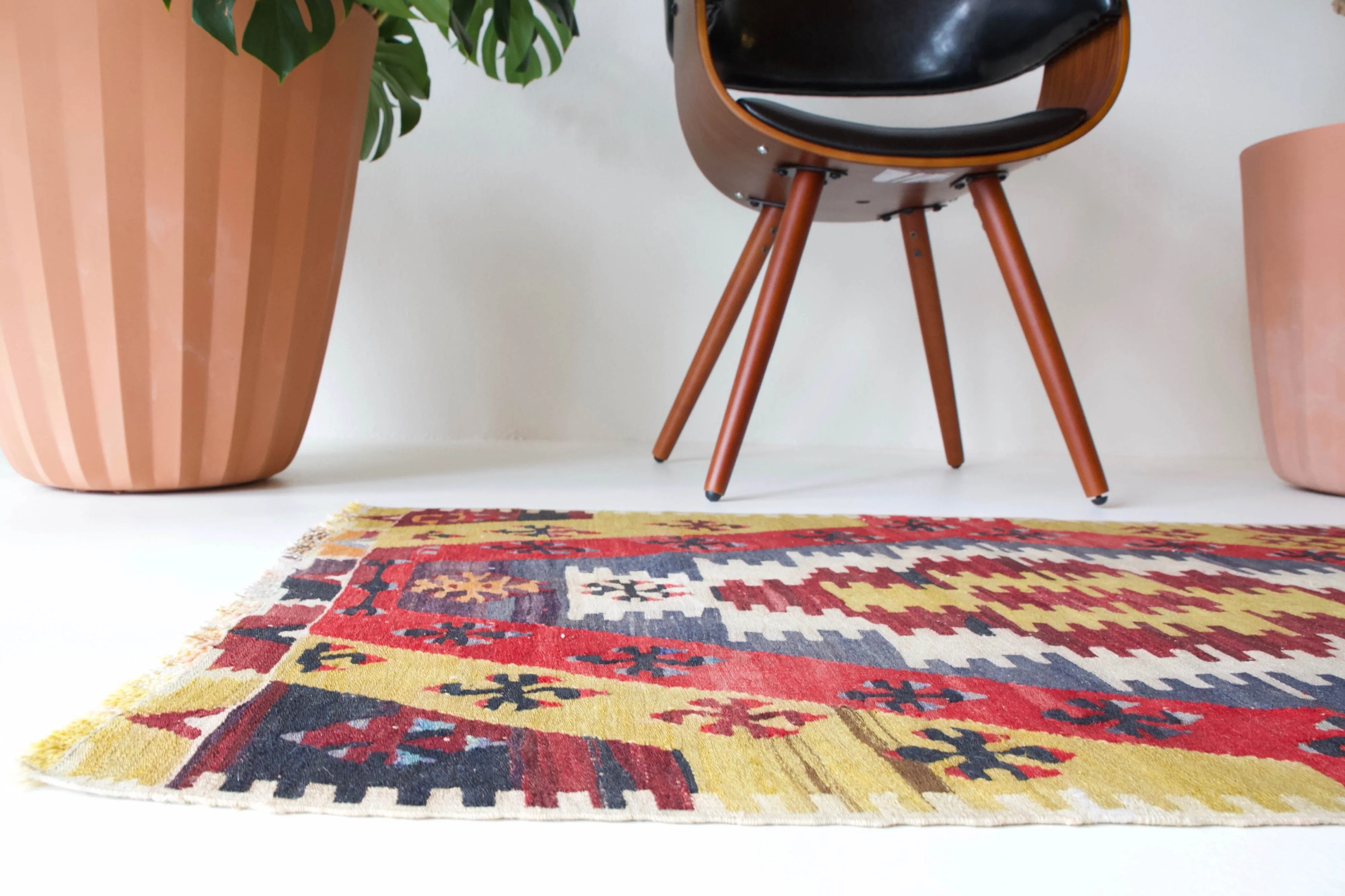 Vintage Mini Turkish Kilim Rug 2'9"x4'2"