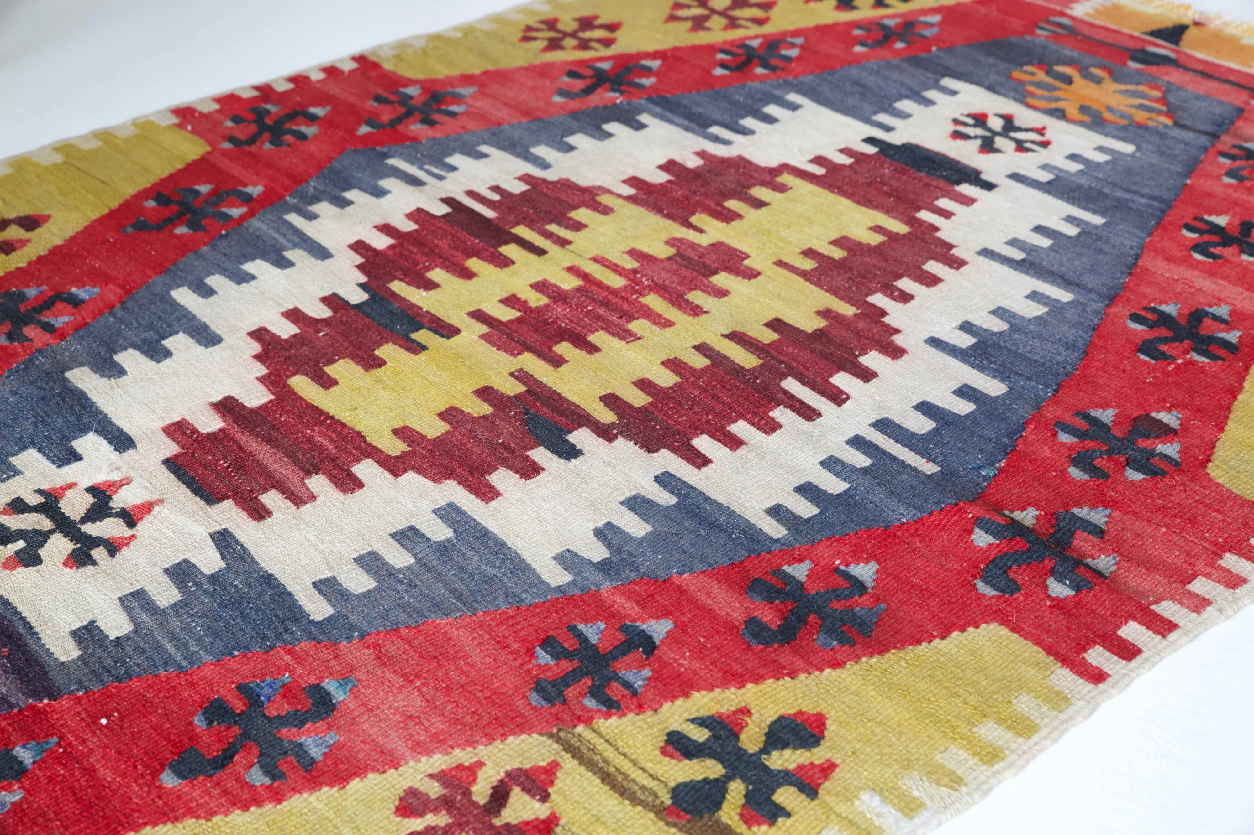 Vintage Mini Turkish Kilim Rug 2'9"x4'2"
