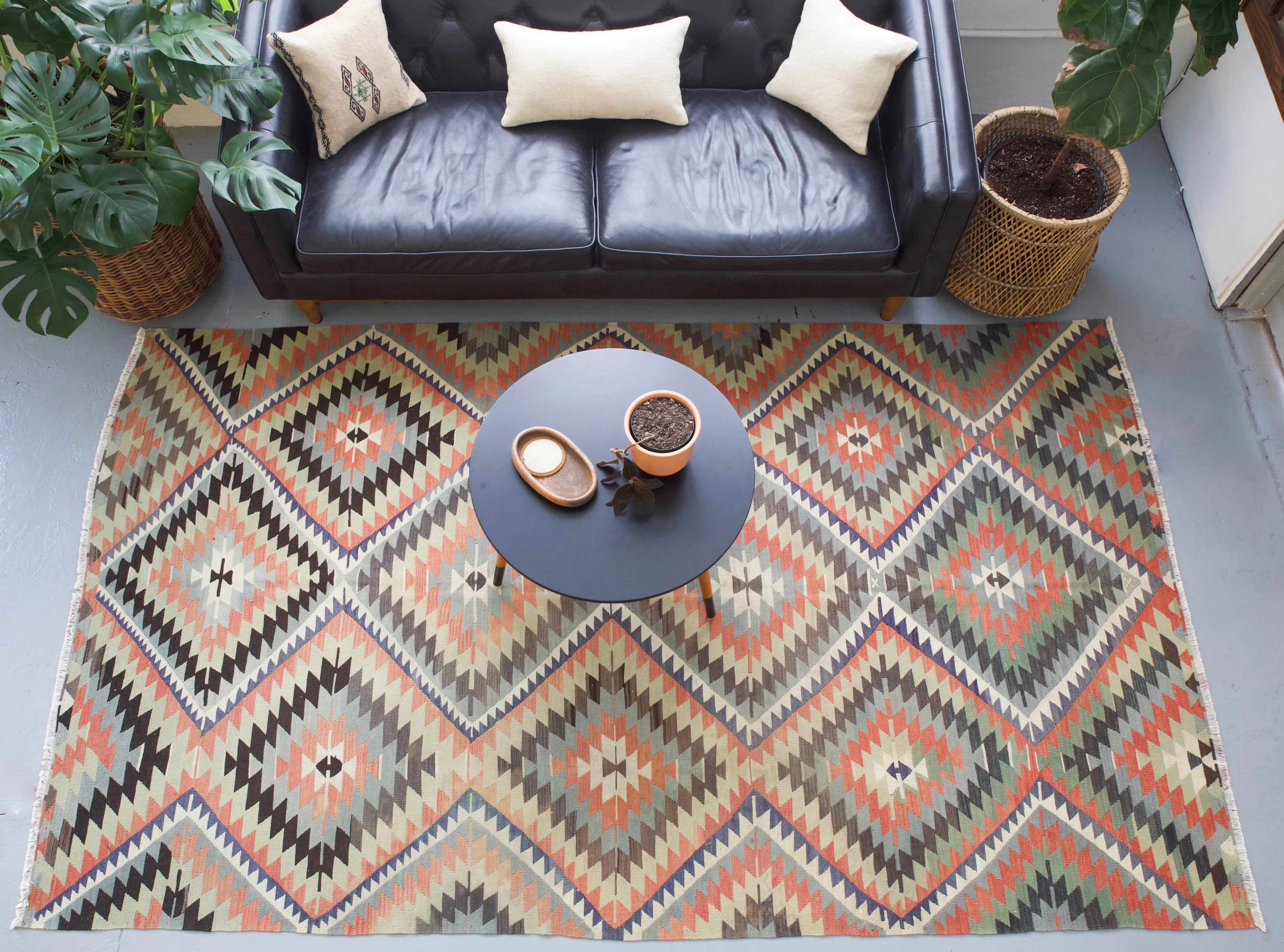 Vintage Turkish western Anatolian Kilim Rug